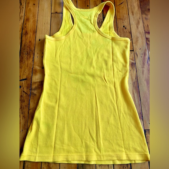 NWOT Yellow Nike “Just do it” graphic tank in size small - Picture 3 of 3